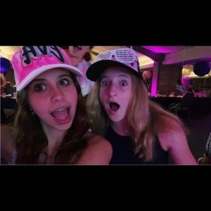 Meet your Posher, Eva